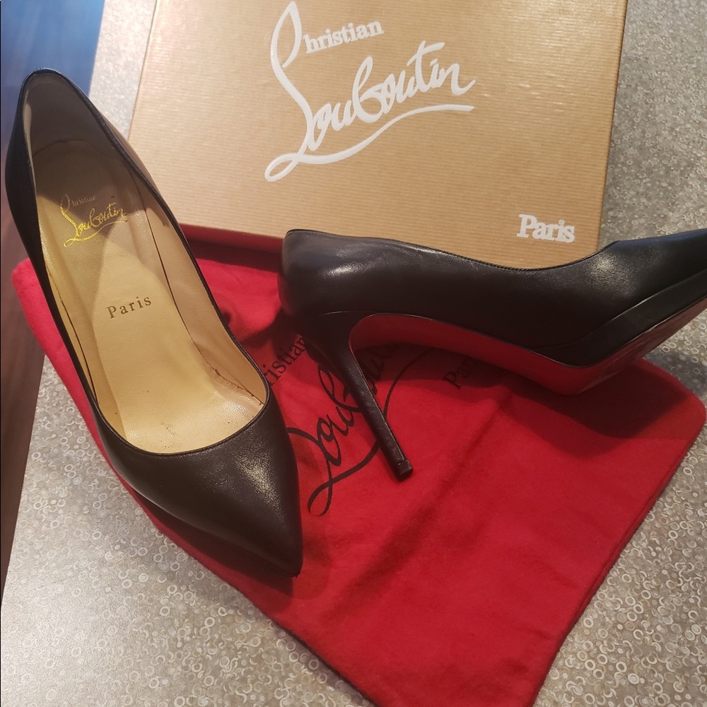 Authentic Christian Louboutin pigalle 6.5